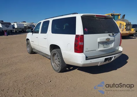 2008 Chevrolet Suburban 1500 Lt из США, поврежденный, VIN 1GNFC16J18J212846